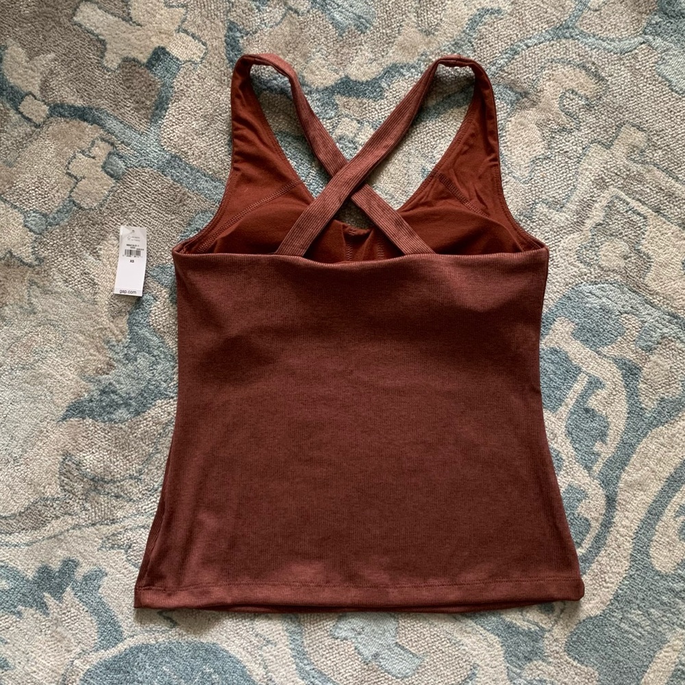 🆕 GapFit Ribbed Racerback Tank - Picture 4 of 4